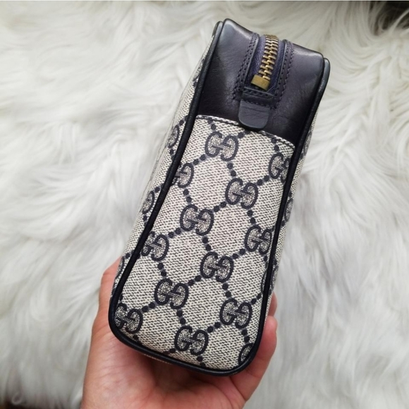 Authentic Vintage Gucci Clutch - Picture 5 of 9